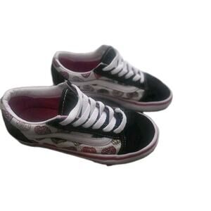 Vans Old Skool PS Girls Shoes Kids Size 2.5, Color: Love Vans Black/Pink Donut